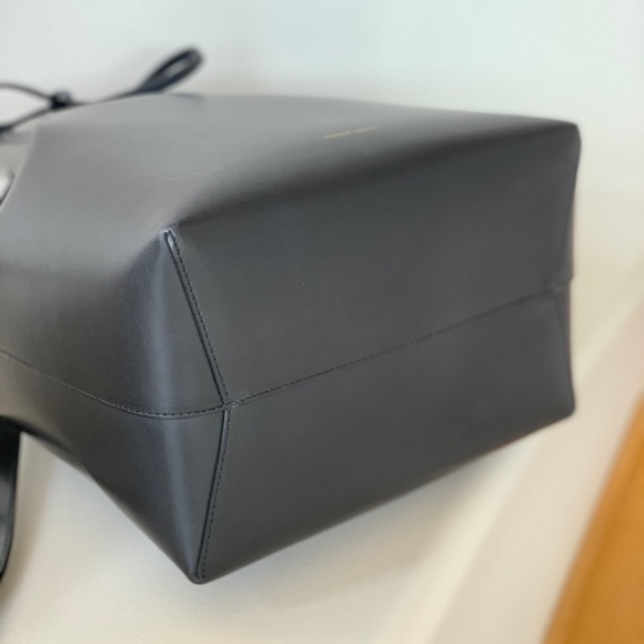 AUTHENTIC MANSUR GAVRIEL BUCKET BAG - Picture 5 of 7